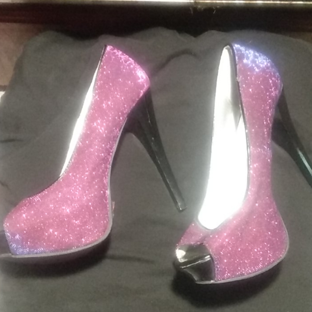 Size 7 1/2 Shi by journeys